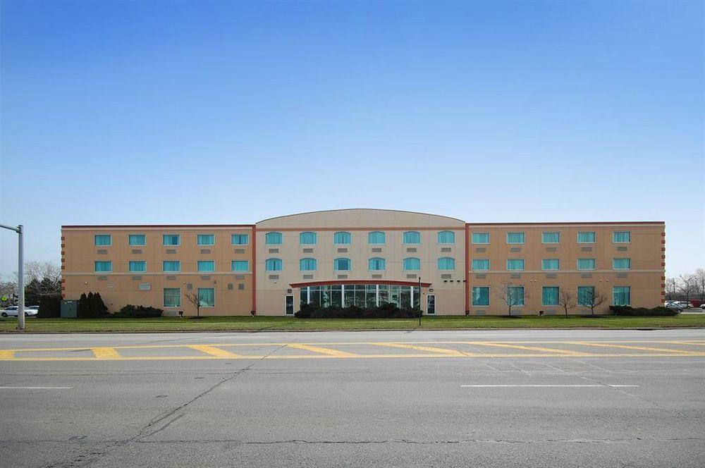 Best Western Airport Inn & Suites Cleveland Brook Park Esterno foto