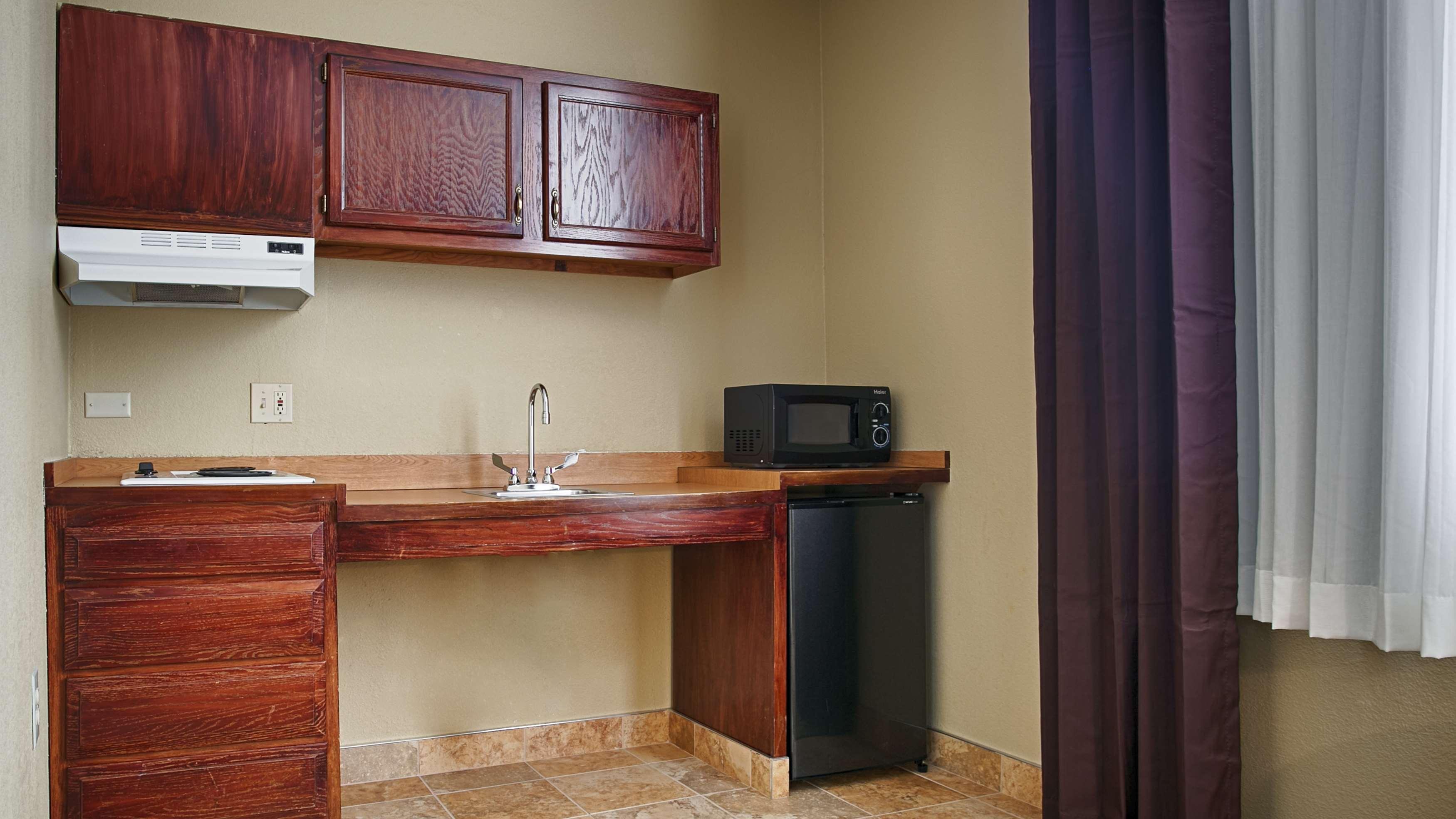 Best Western Airport Inn & Suites Cleveland Brook Park Esterno foto