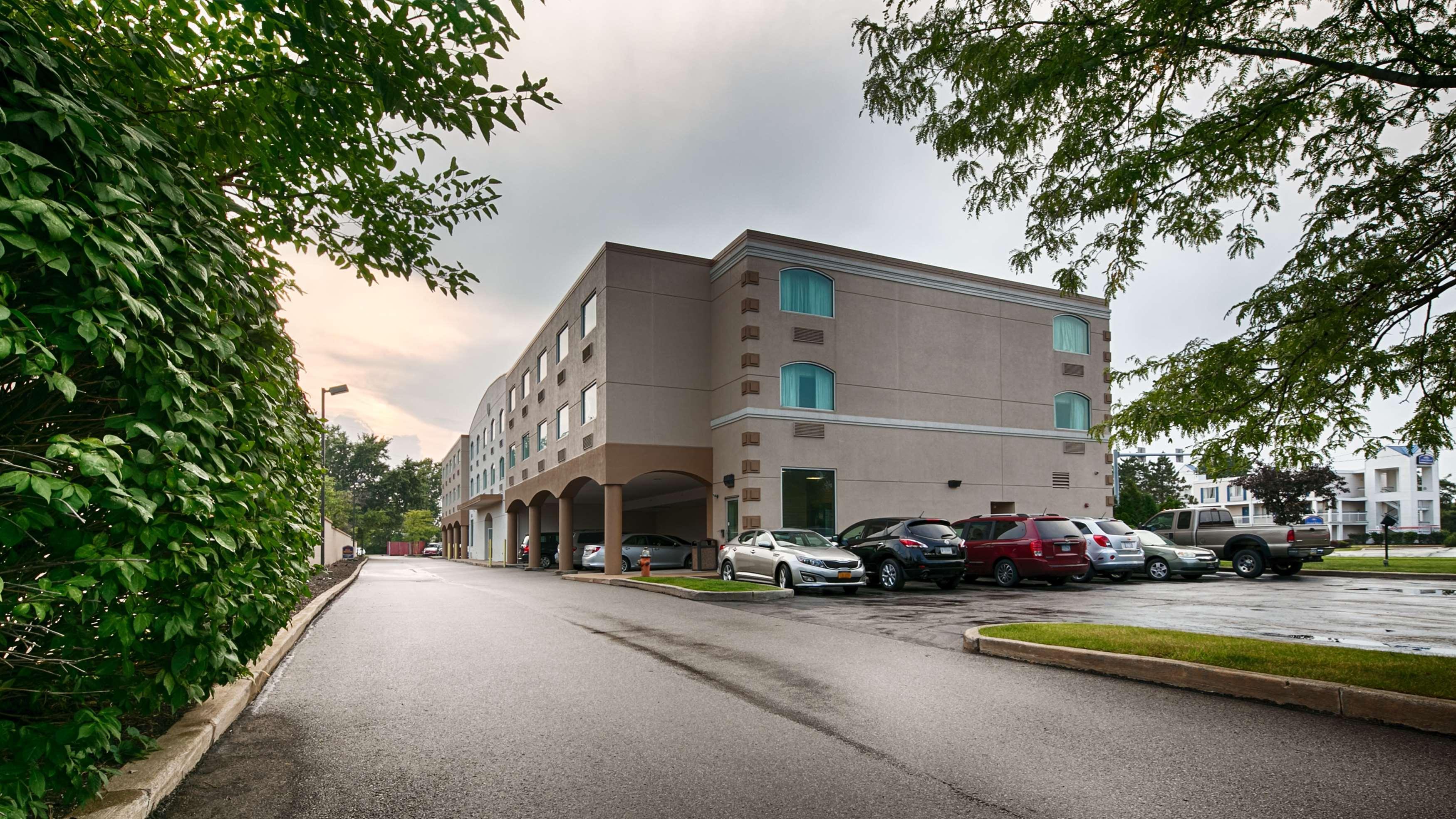Best Western Airport Inn & Suites Cleveland Brook Park Esterno foto