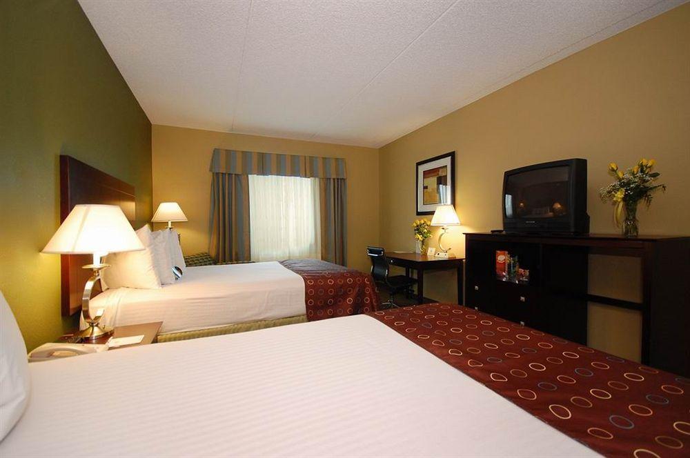 Best Western Airport Inn & Suites Cleveland Brook Park Esterno foto
