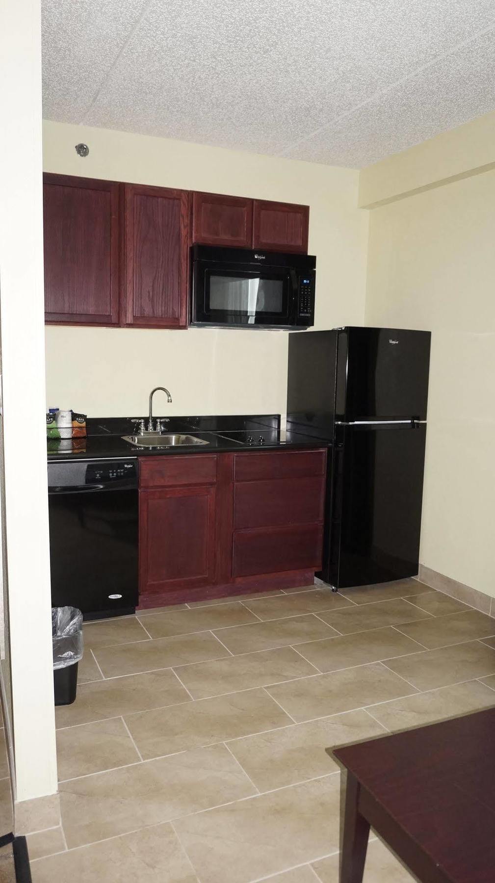 Best Western Airport Inn & Suites Cleveland Brook Park Esterno foto