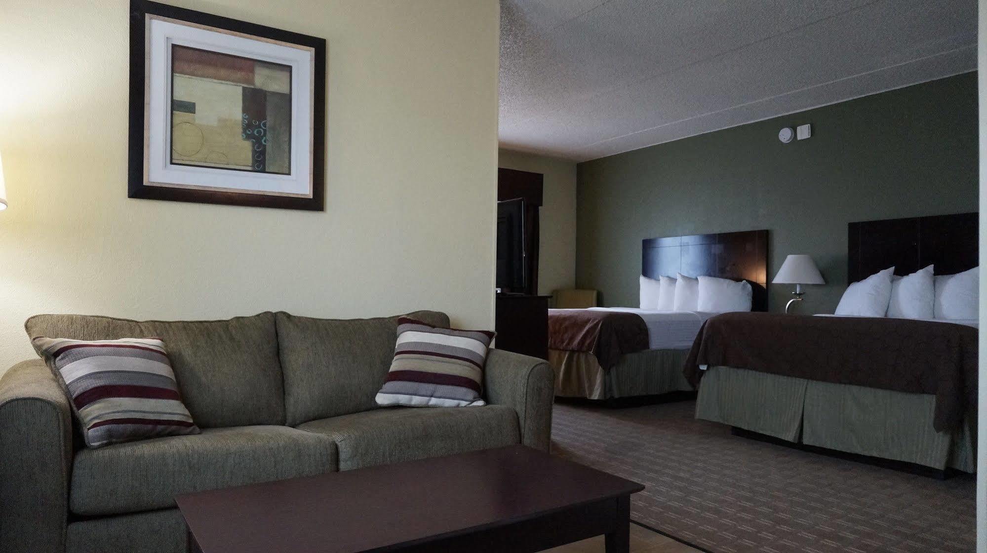 Best Western Airport Inn & Suites Cleveland Brook Park Esterno foto