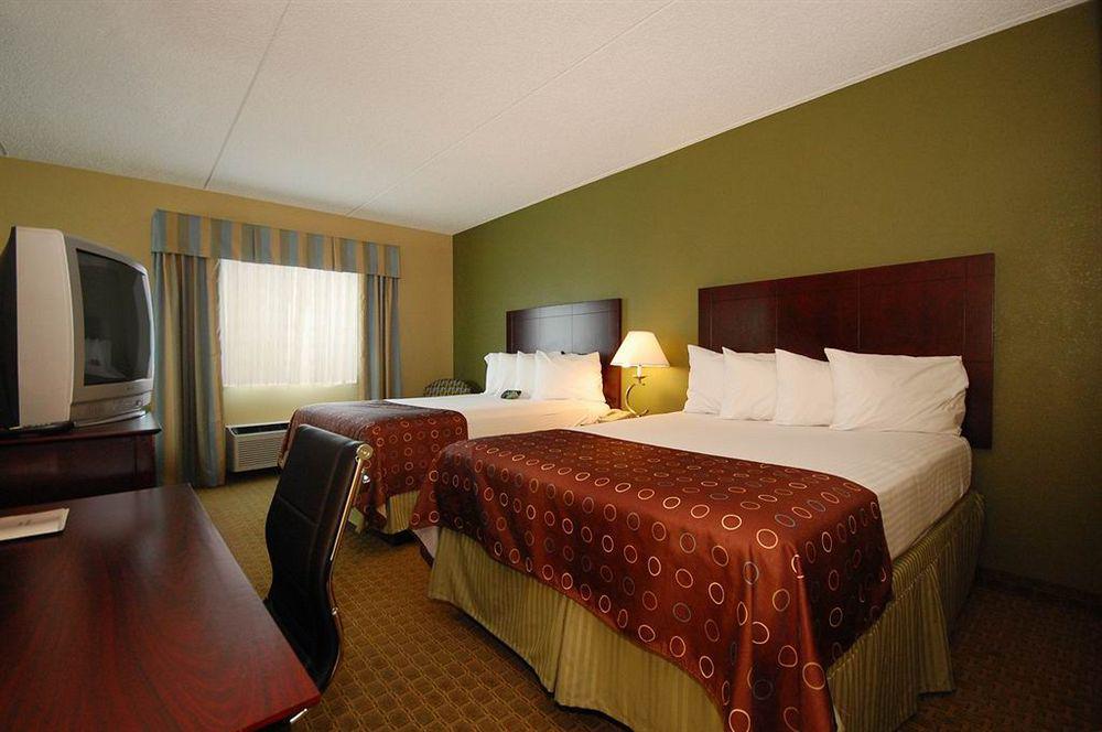 Best Western Airport Inn & Suites Cleveland Brook Park Esterno foto